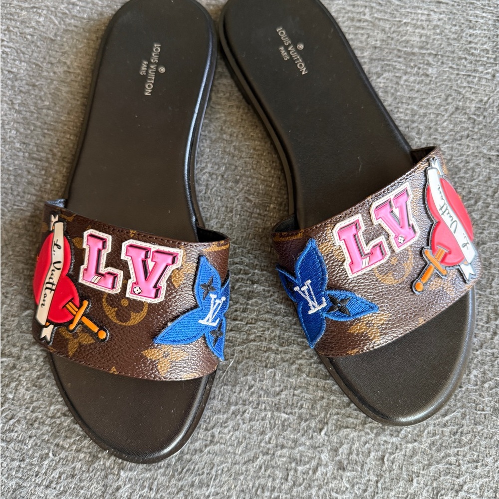 LOUIS VUITTON Patent Monogram Calfskin Black Heart Flat Mules